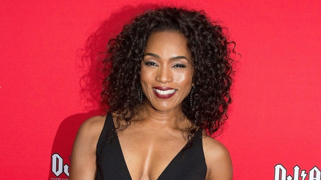 Angela-Bassett-Biography