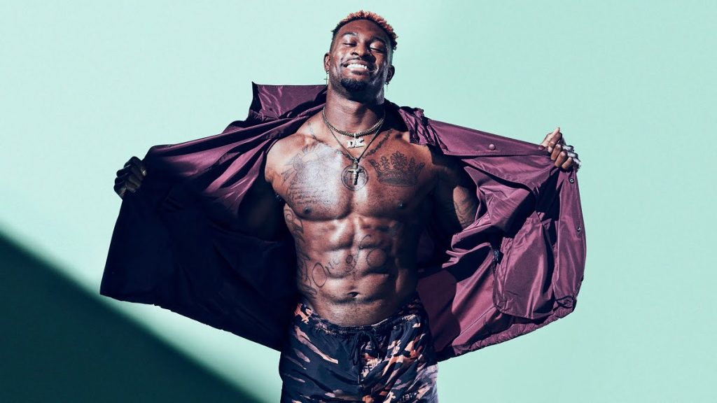 DK-Metcalf-Income