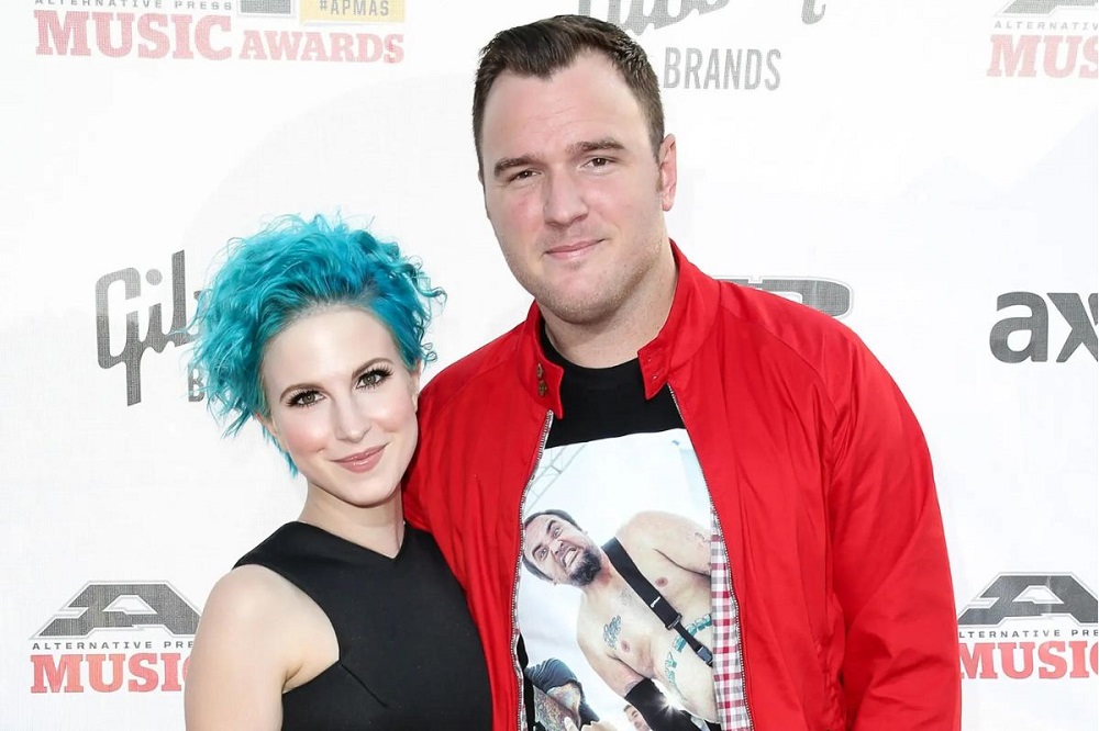 Hayley-Williams-Income