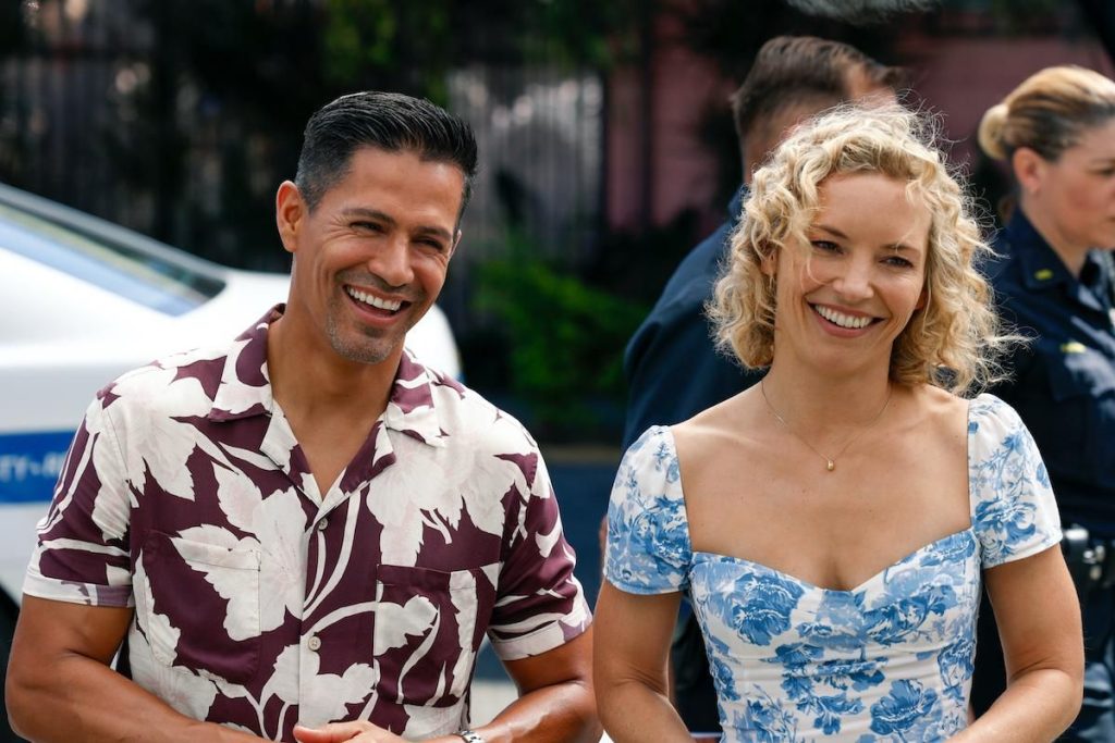 Jay-Hernandez-Income