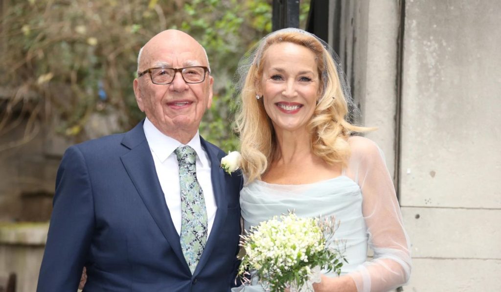 Jerry-Hall-Income