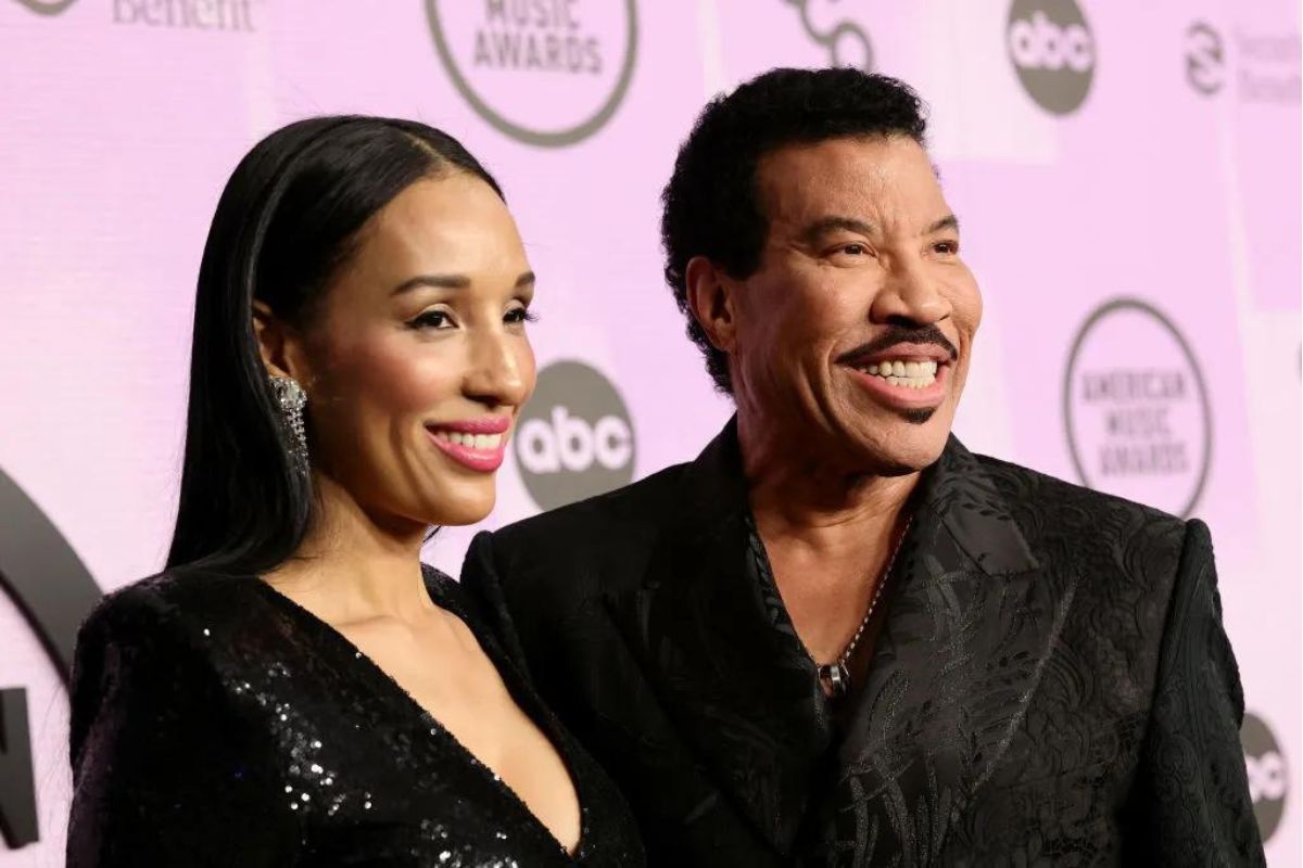 Lionel Richie Net Worth 2025: Singing Career and Assets
