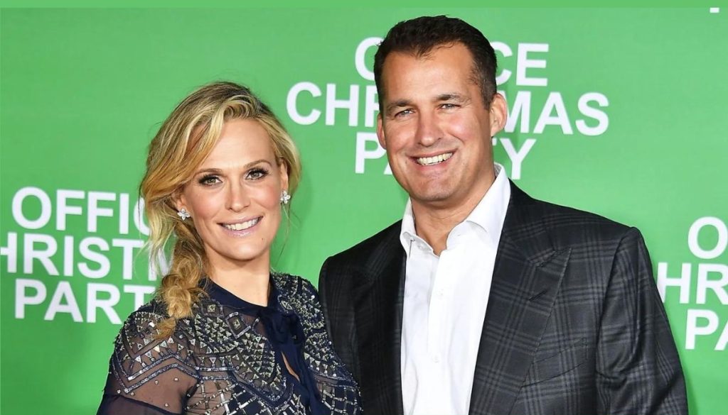 Molly-Sims-Income