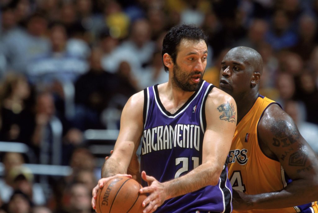 Vlade-Divac-Income